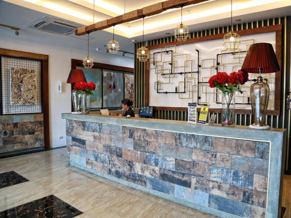 Big Hotel Suites Mandaue City Ngoại thất bức ảnh