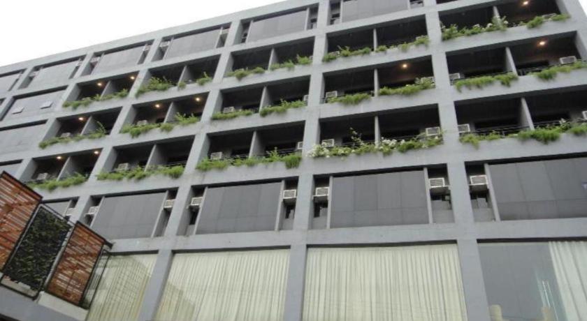 Big Hotel Suites Mandaue City Ngoại thất bức ảnh